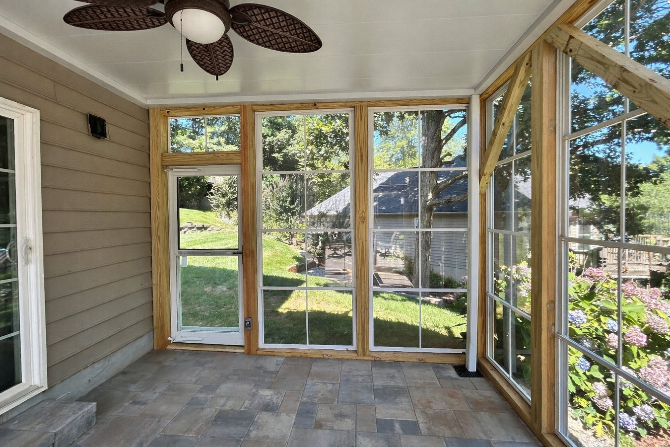 Enclosed patio rooms in Gainesville, FL
