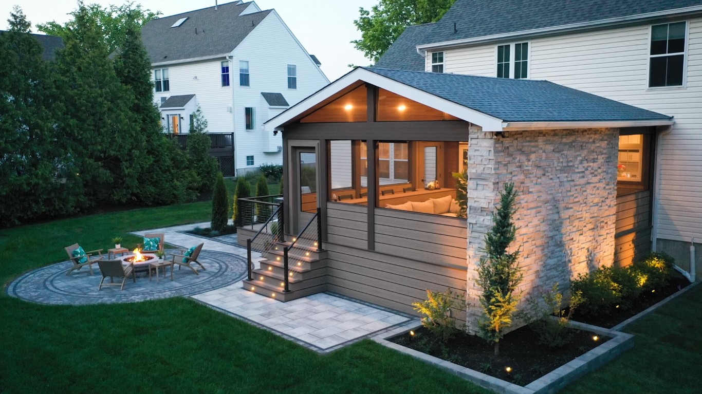 Converted sunroom with stone accents and modern amenities in Gainesville, FL